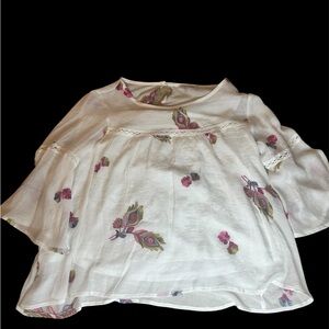 Figueroa & Flower NWT Floral White Women’s Top